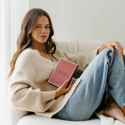 Mindful Affirmations for Women by Valeria Lipovetsky